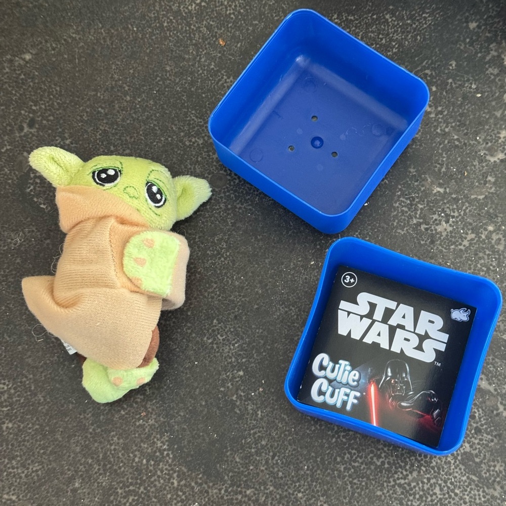 Star Wars Yoda Cutie Cuff
